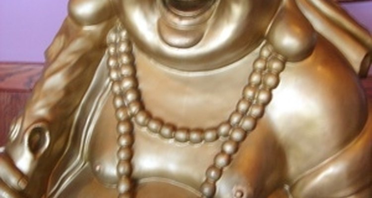 There are many ways to place a Buddha statue.