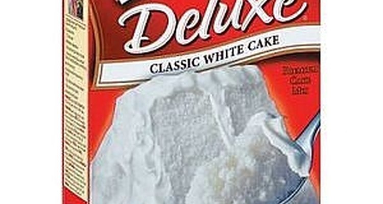 Puedes usar una mezcla comercial para pastel en el horno Easy Bake.