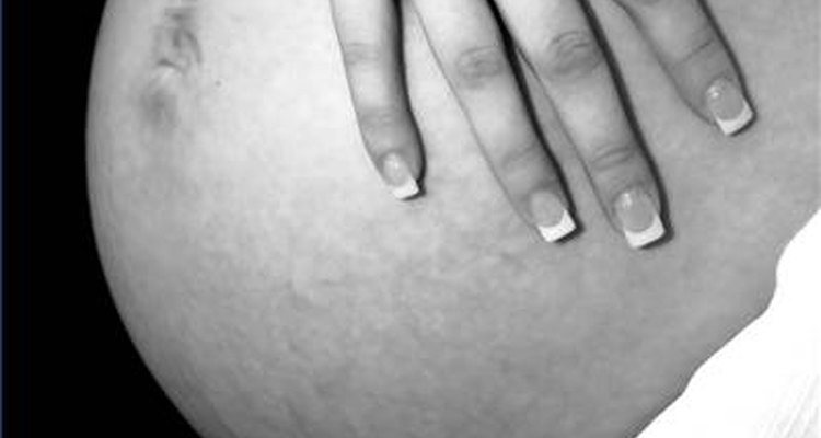 A gravidez não é motivo para a tatuagem ficar distorcida após o parto