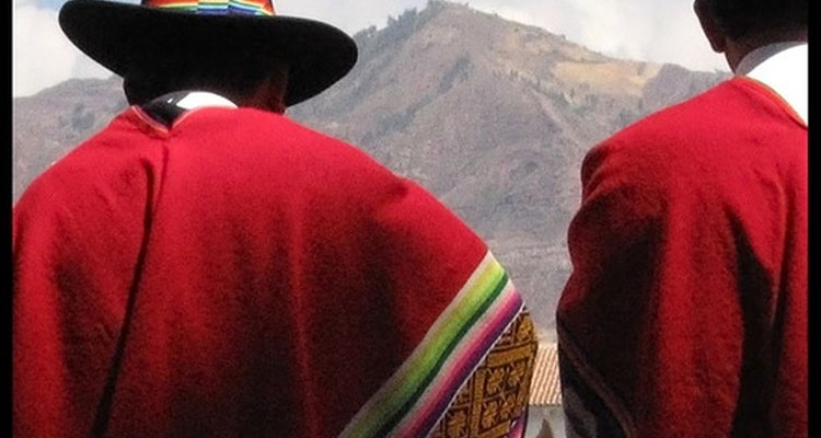 What do people wear in Peru?