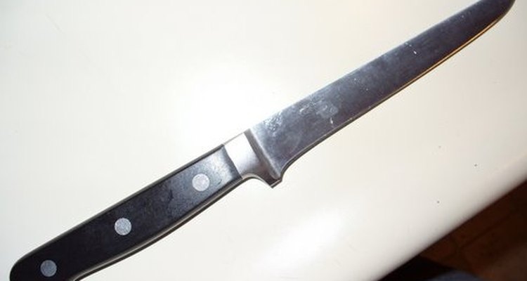 El cuchillo de deshuesar.