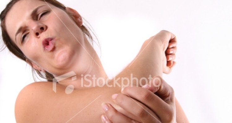 Evite dores no cotovelo fazendo alongamento