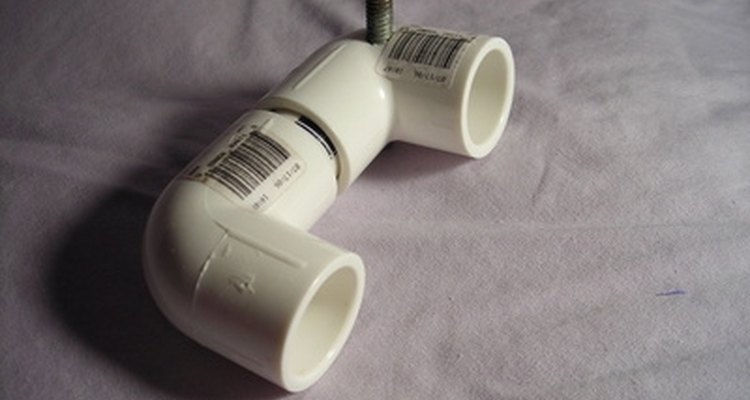 Conectar tubería de PVC a una de hormigón requiere una preparación especial.