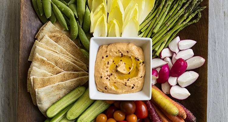 How to Hummus: A Quick and Easy Hummus Recipe