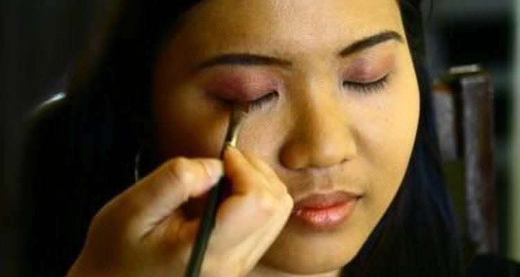 How to Enhance Filipino Eyes With Makeup | Our Everyday Life