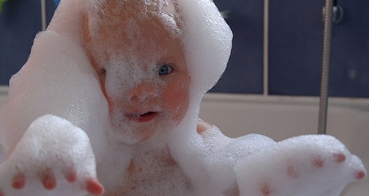 Antibacterial soap can help prevent folliculitis