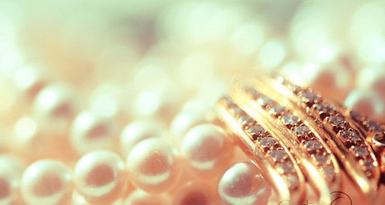 Como todas las piedras preciosas, las perlas tienen un significado simbólico especial.