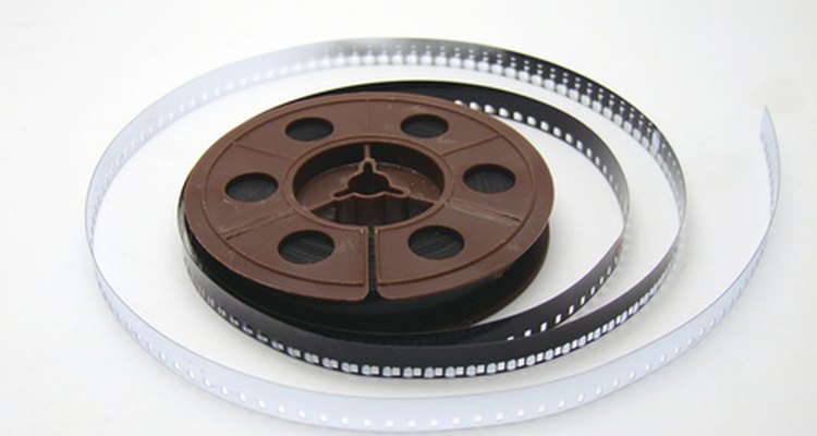View 8mm film on a Chinon 2000 GL.