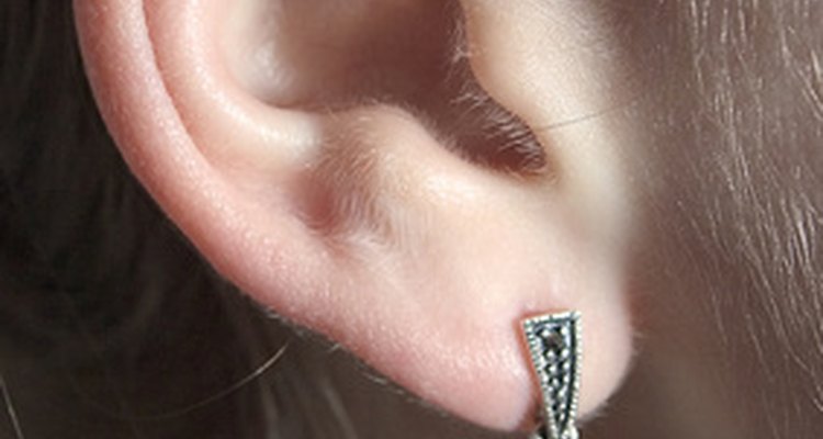 La perforación de la oreja es una forma creativa de expresión.