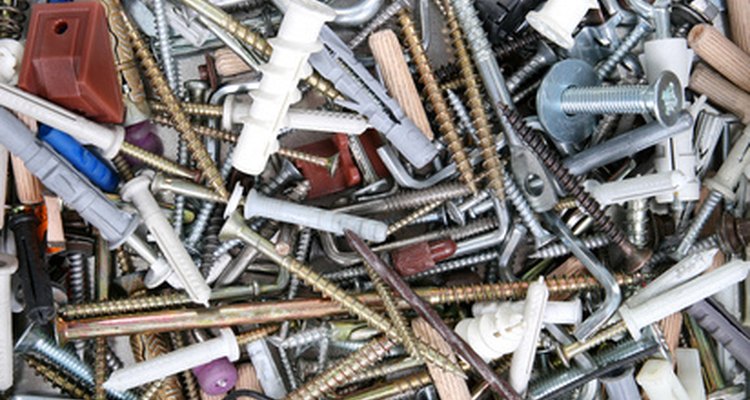 Screw or dowel: a question that has been asked many times.
