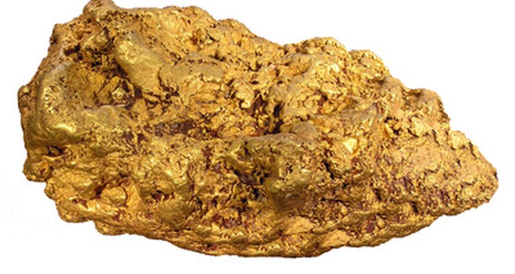 A febre do ouro levou à confecção das primeiras dragas de ouro, a partir de peças comuns