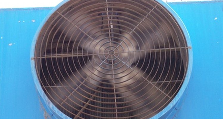 O acúmulo de sujeira e poluentes pode desacelerar um ventilador com o tempo