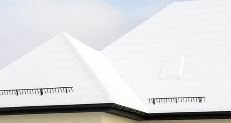 Los diseños de techo a cuatro aguas son menos probables de ser dañados por huracanes, vientos fuertes o nevadas intensas.
