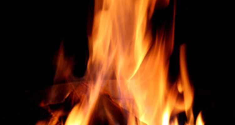 Os tecidos resistentes a chamas são mais lentos para inflamar que a maioria dos têxteis tradicionais