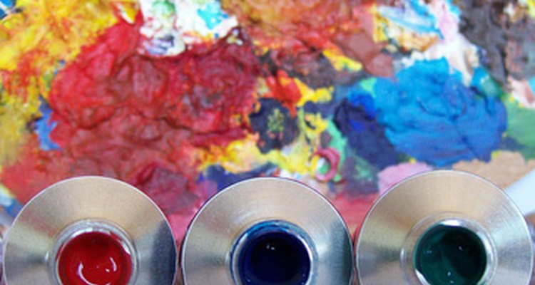 La experimentación con pintura puede ayudar a los estudiantes a crecer artísticamente.