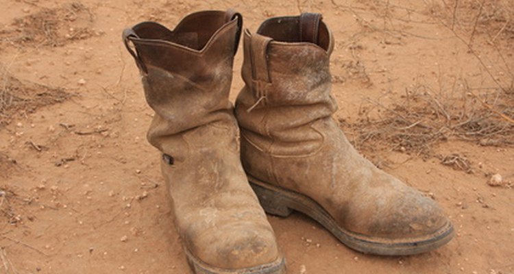 Las botas de trabajo del Oeste son duraderas y de estilo simple.