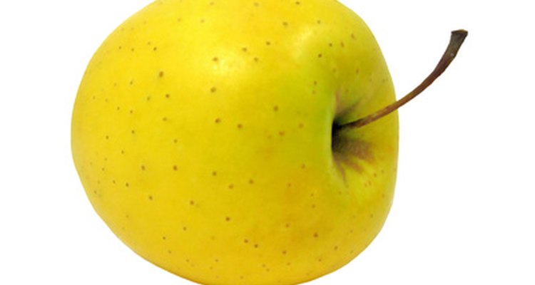 La manzana Golden Delicious es bien conocida por su dulzor y color amarillo brillante.