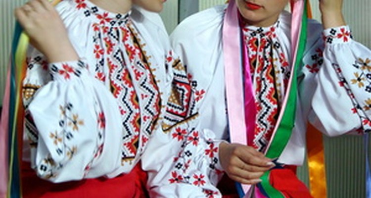 Se alienta a los estudiantes a vestirse con sus trajes típicos para asistir a las ferias multiculturales.