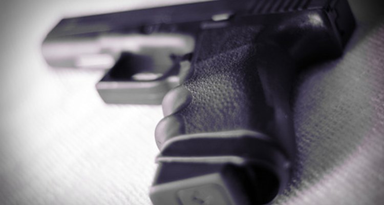 Las pistolas Glock son populares debido a su peso liviano de construcción y sus características de seguridad.