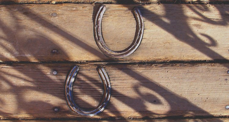 Horseshoes can be used as decorations.