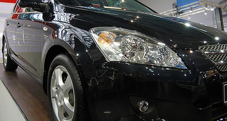 As imperfeições parecem ainda mais visíveis em carros pretos