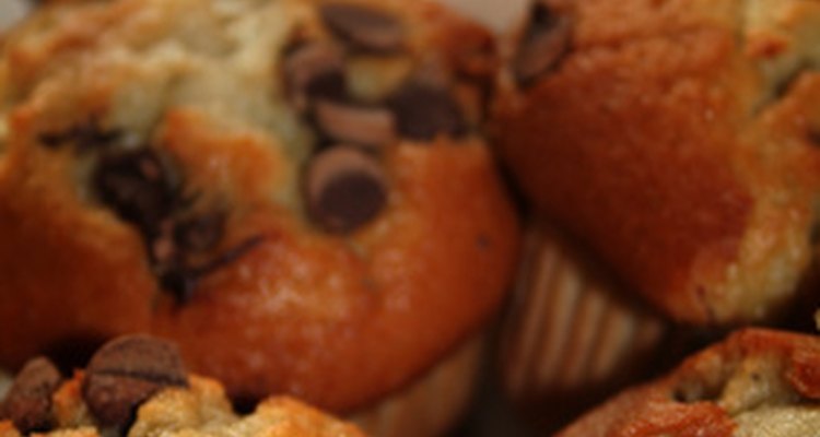 Colocar gotas de chocolate é um problema comum nas receitas de muffins