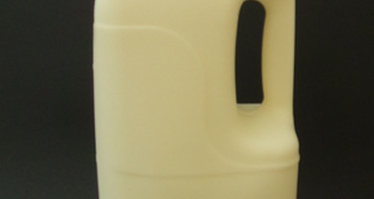 El plástico se usa para algunas jarras de leche.