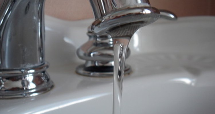 Há muitos fatores envolvidos para garantir o abastecimento de água na casa