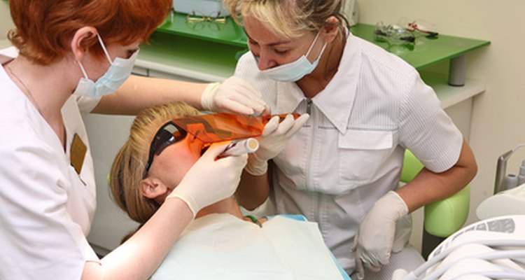 Los higienistas dentales en Florida ganan salarios más bajos que la media del país.