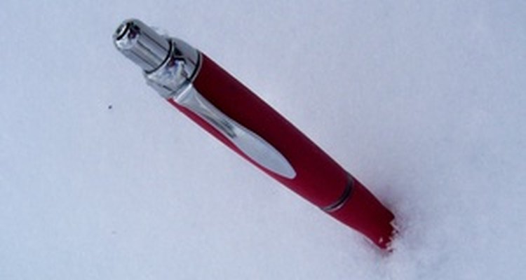 Uma arma caneta calibre 22 se assemelha a uma caneta normal à primeira vista.