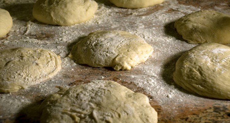 Todos los tipos de levadura sirven para preparar panes.