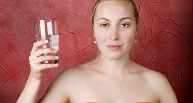 Beba oito copos de 200 ml de água por dia