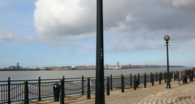 Lamp post heights can vary.