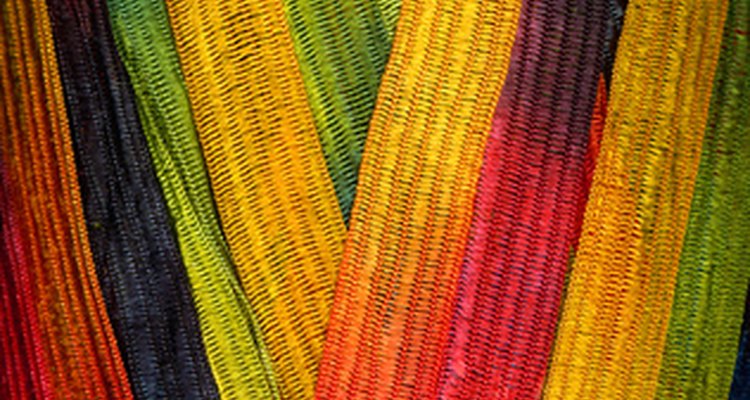 Create colourful crafts with string.