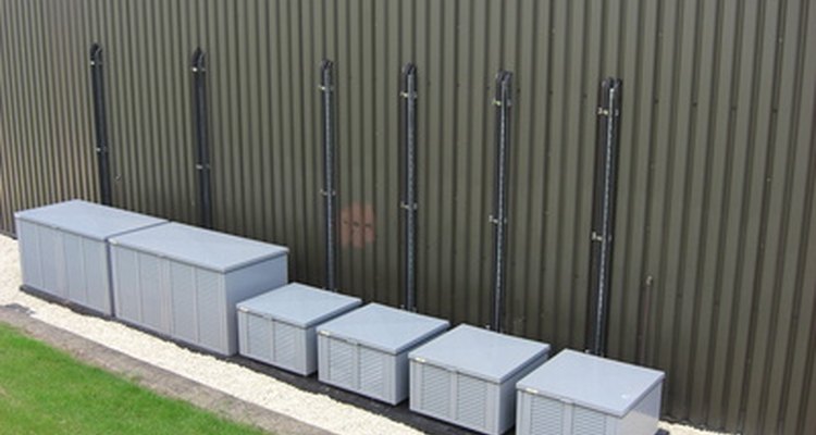 Las unidades de aire acondicionado pequeñas pueden apilarse en muchos niveles o zonas dentro de un edificio.