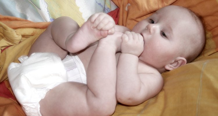 Cristais na fralda do bebê são normais no primeiro e segundo dia de vida