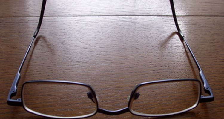 Óculos anti-reflexo tem um revestimento especial nas lentes