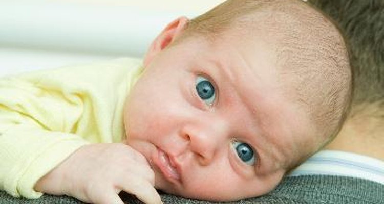 Los bebes de 2 días de edad pasan mucho de su tiempo comiendo y durmiendo.