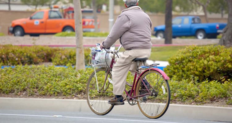 Andar de bicicleta fornece ar fresco e exercícios