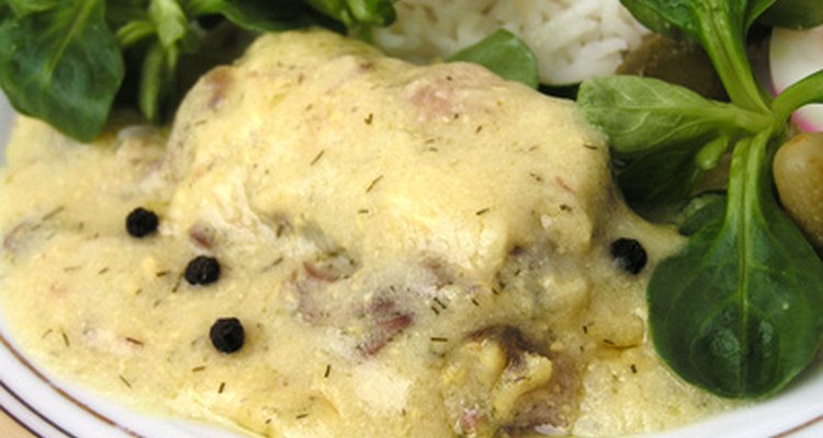 Bochechas de boi refogadas são ótimas carnes cremosas para uma variedade de receitas e molhos