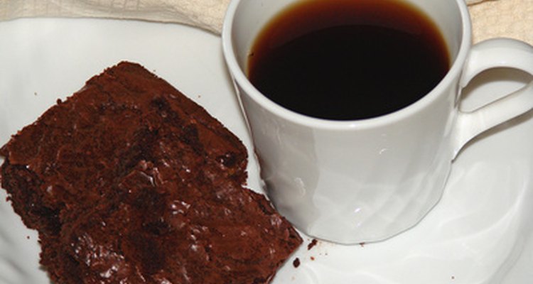 Haz tus brownies Betty Crocker más chiclosos al cambiar algunos ingredientes.
