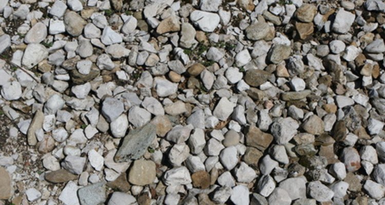 A versatilidade da pedra faz com que ela seja uma adição valiosa à paisagem