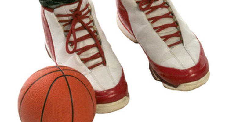 Los zapatos deportivos Air Jordans están diseñados para favorecer el movimiento de los jugadores de baloncesto durante el juego.