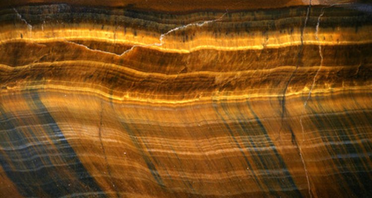 Las rocas y los minerales son un tema científico popular que regularmente es estudiado en la escuela elemental e intermedia.