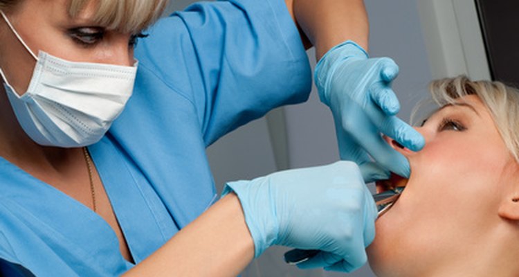 Take steps to care for gums after tooth extraction.