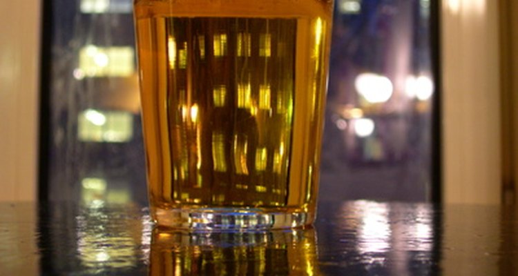 Some drinks are compatible with a yeast-free diet.