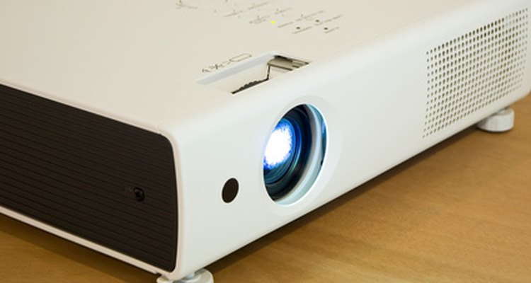 Um típico projetor de filmes para uso doméstico
