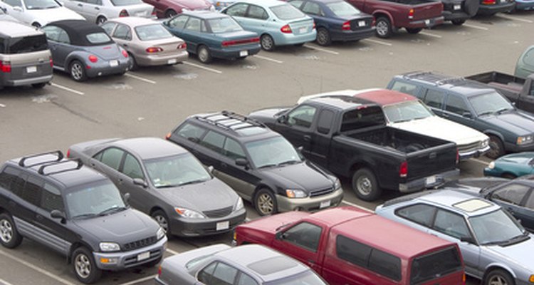Los estacionamientos ayudan a resolver problemas de estacionamiento urbanos y suburbanos.