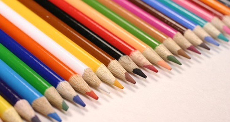 Caricature artists often use coloured pencils.