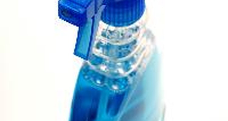 El amoníaco es un componente clave de muchos de los productos de limpieza doméstica.
